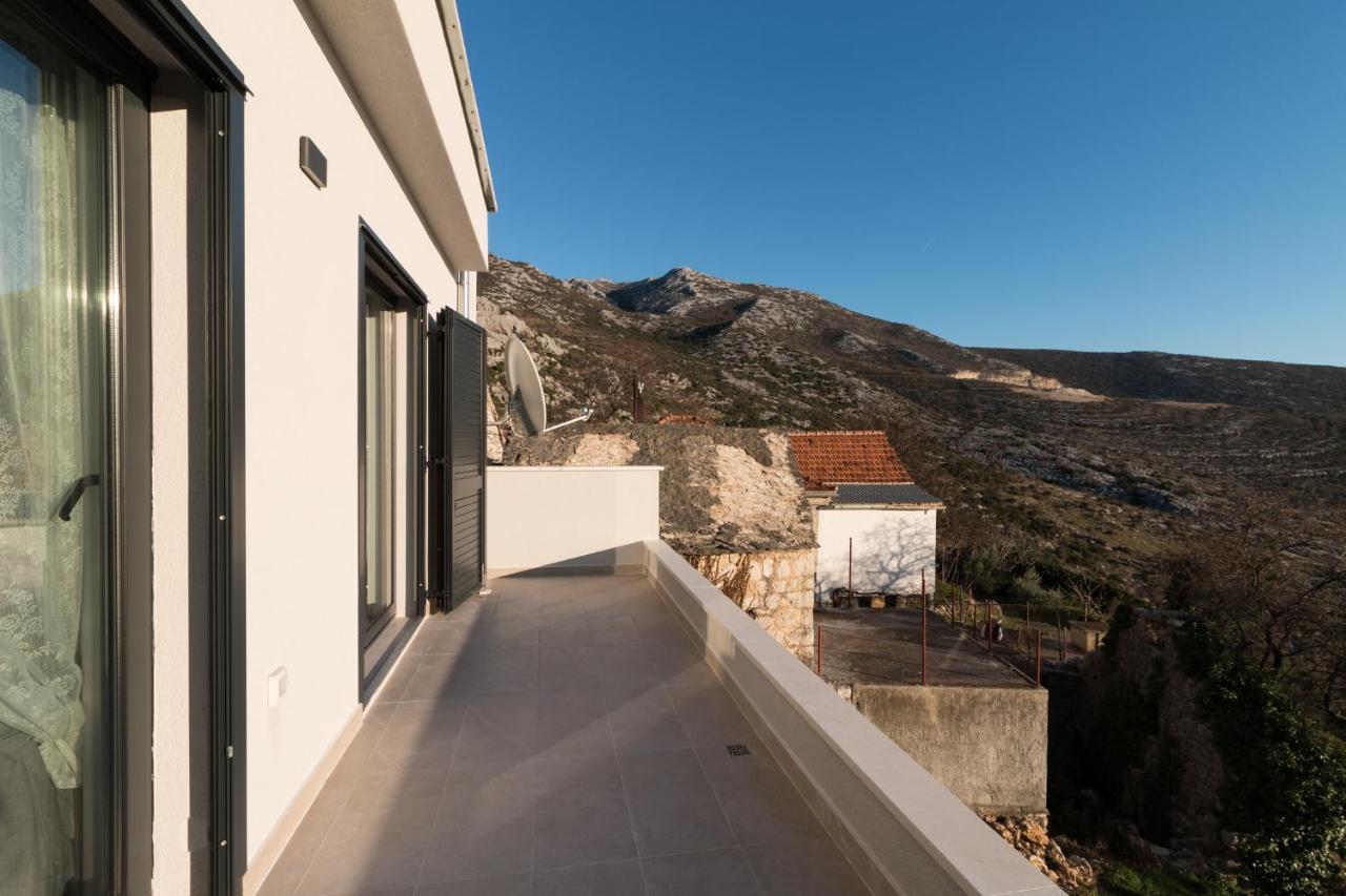 Villa O'Zrna Klis Exterior photo
